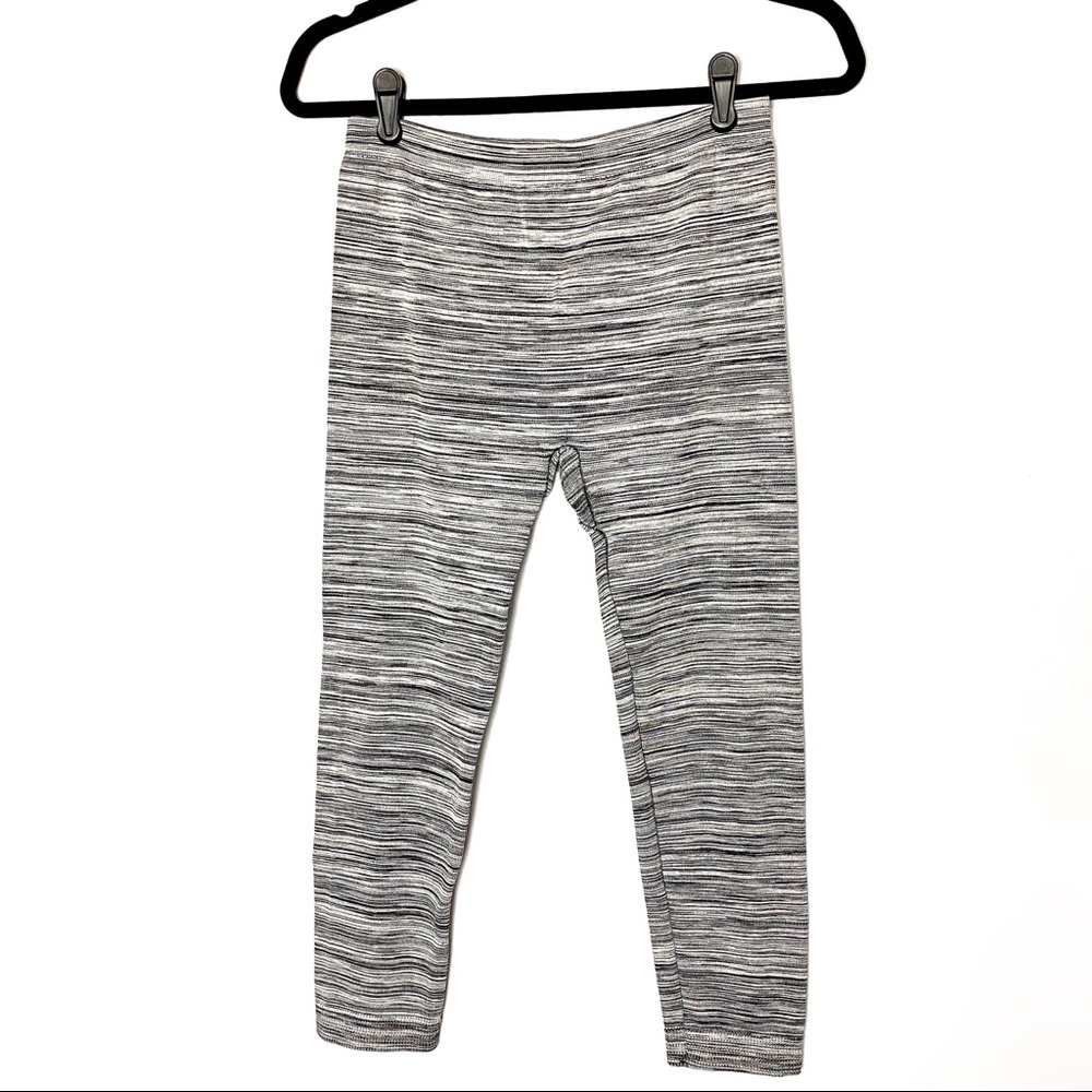 💐 CONNECTION 18 Black & White Leggings